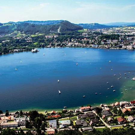 Pool And Lake * Altmünster